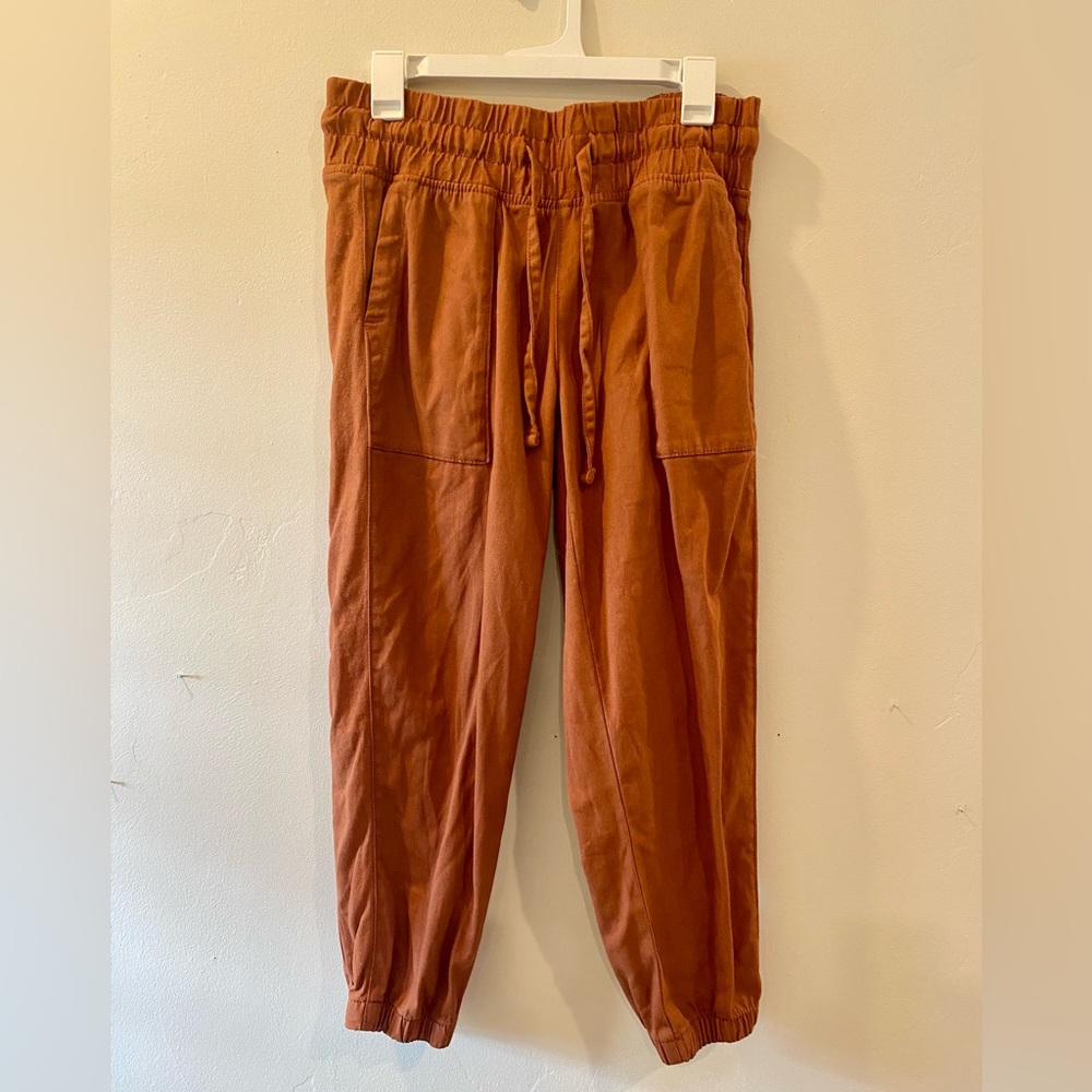 Rust jean joggers size 4/6